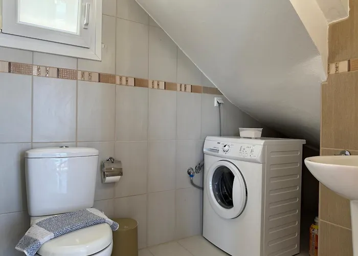 Beis Seaview Villa *